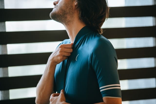 Sustainable men's sportswear